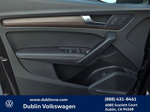 Used 2023 Audi Q5 2.0T Prestige w/ Prestige Package image 10