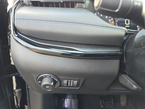 New 2026 Jeep Compass Latitude image 16