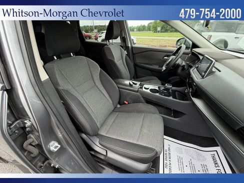 Used 2022 Nissan Rogue SV AWD/4WD image 30
