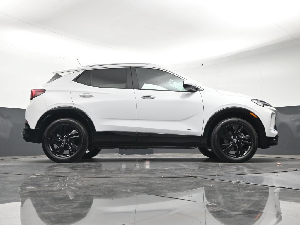 Used 2026 Buick Encore GX Sport Touring AWD/4WD image 29
