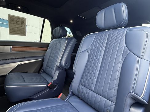 Certified 2026 Cadillac Vistiq Premium Luxury w/ LPO, Floor Liner Package AWD/4WD image 20