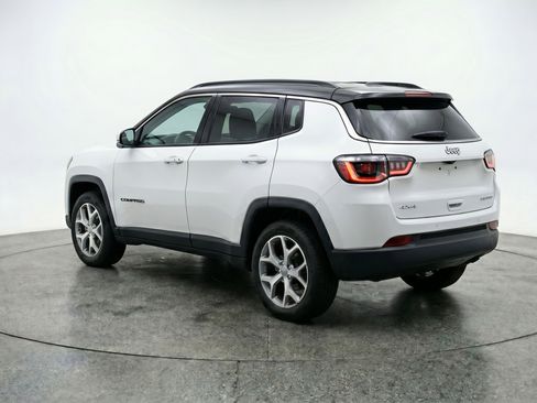 Used 2025 Jeep Compass Limited AWD/4WD image 6