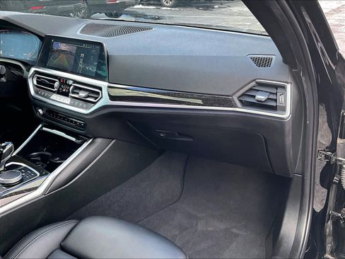 Used 2022 BMW 330i xDrive Sedan w/ Driving Assistance Package image 13