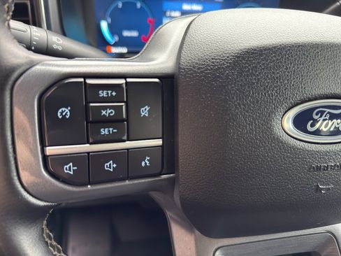 Certified 2025 Ford F350 Lariat w/ Black Appearance Package image 19