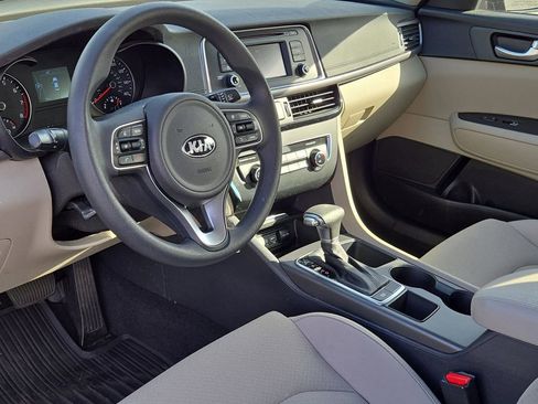 Used 2016 Kia Optima LX w/ LX Convenience Package image 18