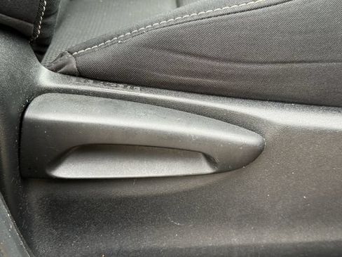 Used 2018 Toyota RAV4 XLE AWD/4WD image 29