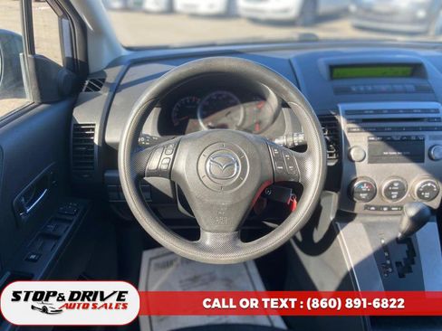 Used 2009 MAZDA MAZDA5 Sport image 13