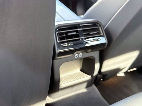 Used 2025 BMW 530i RWD image 14