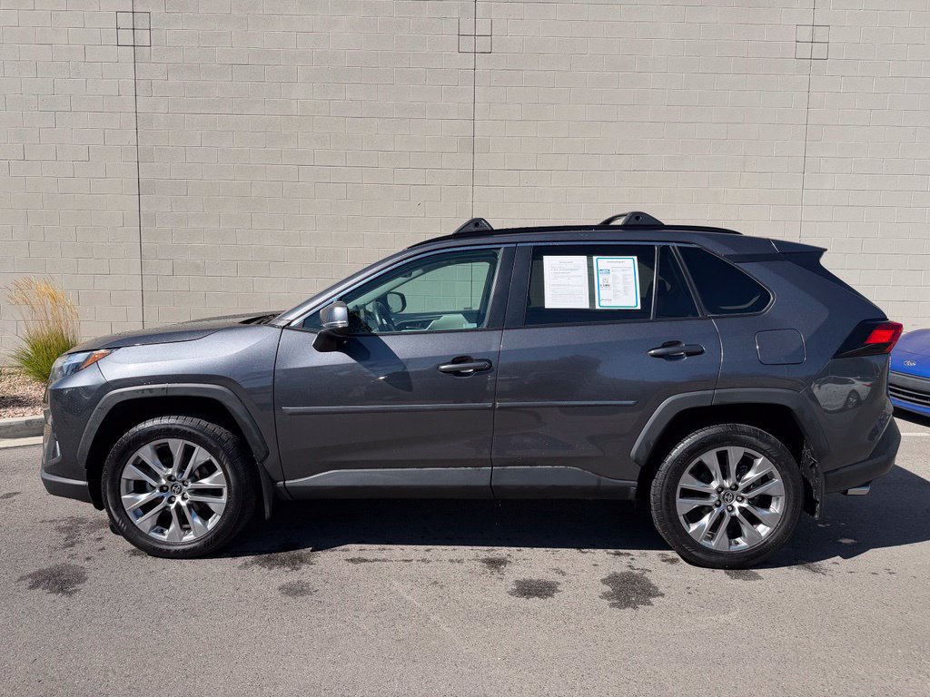 Used 2022 Toyota RAV4 XLE Premium AWD/4WD image 2