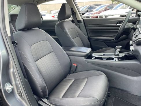 Used 2024 Nissan Altima 2.5 SV FWD image 26