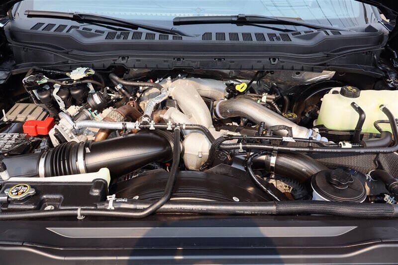 Used 2024 Ford F350 Platinum AWD/4WD image 10