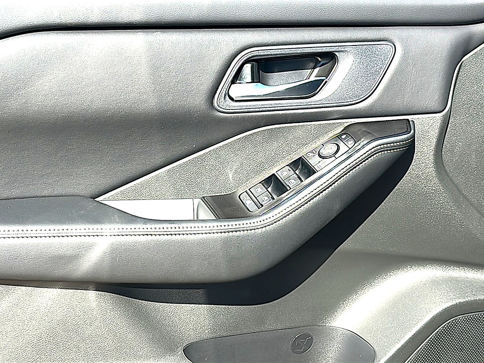 New 2027 Nissan Rogue SV FWD image 13