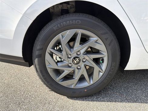 New 2026 Hyundai Elantra Blue image 17