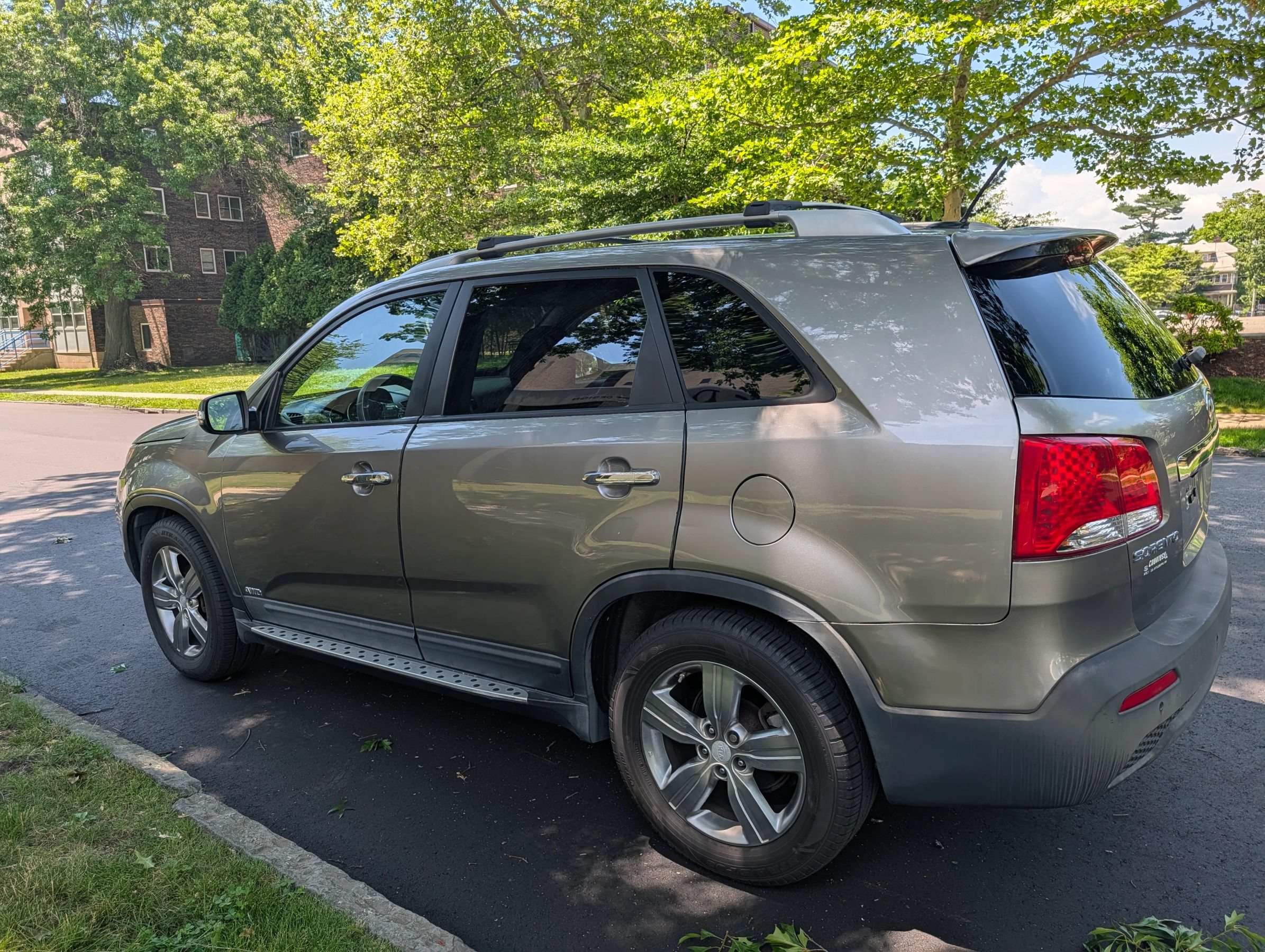Used 2013 Kia Sorento EX AWD/4WD image 2