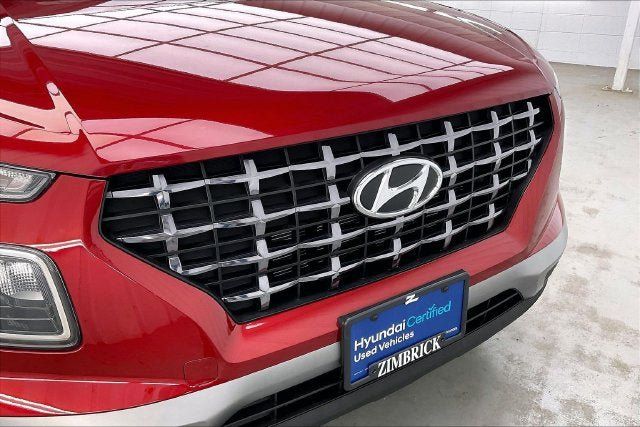 Used 2025 Hyundai Venue SEL FWD image 31