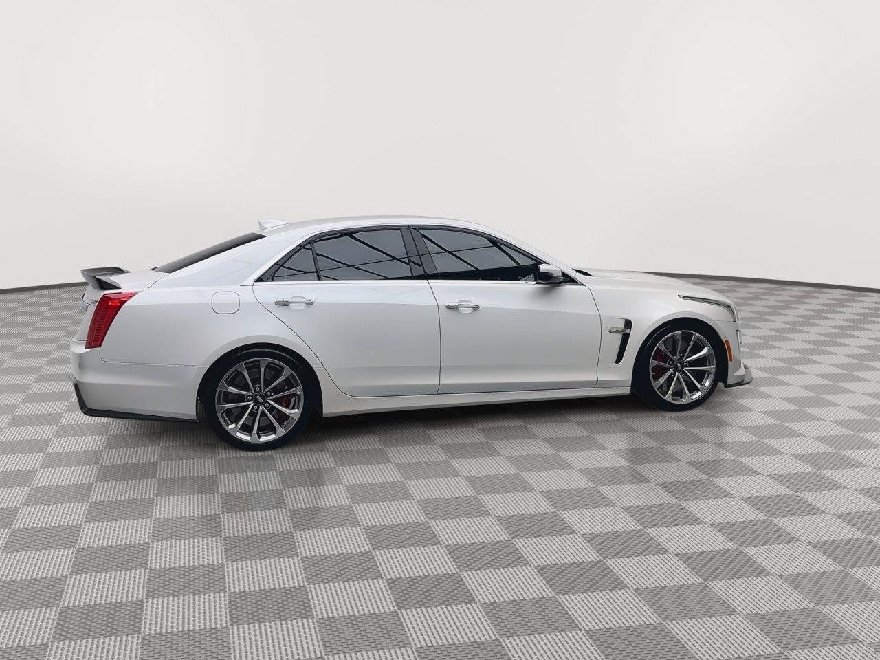 Used 2016 Cadillac CTS V w/ Carbon Fiber Package RWD image 38
