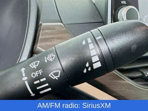 Used 2024 Nissan Altima 2.5 SV image 16