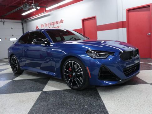 Used 2025 BMW M240i xDrive Coupe w/ Premium Package image 2