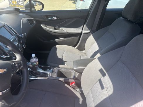 Used 2017 Chevrolet Cruze LT w/ Convenience Package image 41