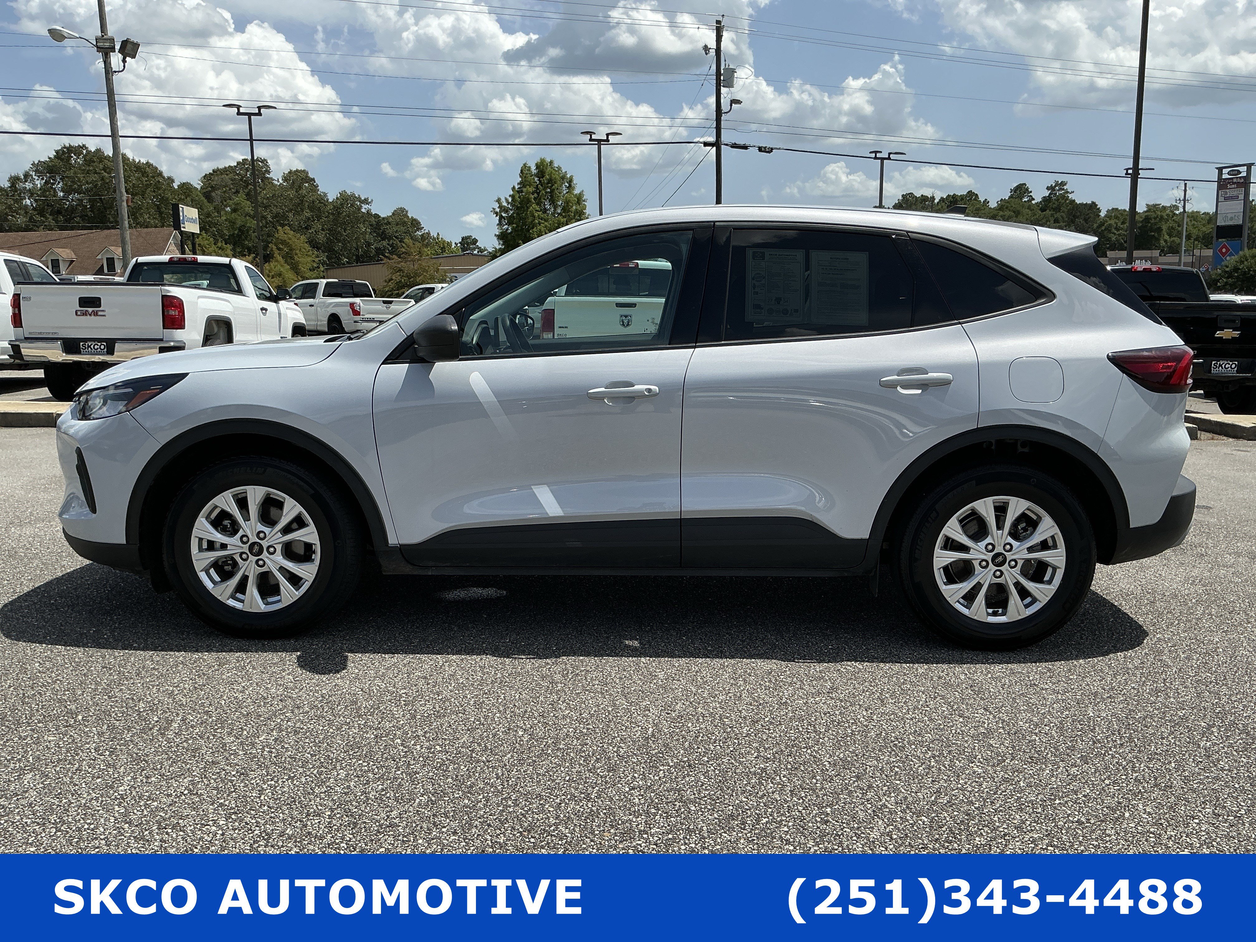 Used 2025 Ford Escape Active FWD image 2