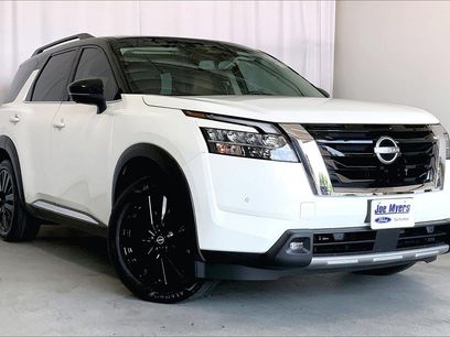 Used 2022 Nissan Pathfinder Platinum w/ Cargo Package