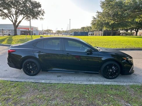 Used 2026 Toyota Camry SE w/ Convenience Package FWD image 7
