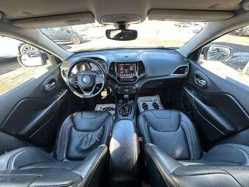 Used 2020 Jeep Cherokee Limited image 16