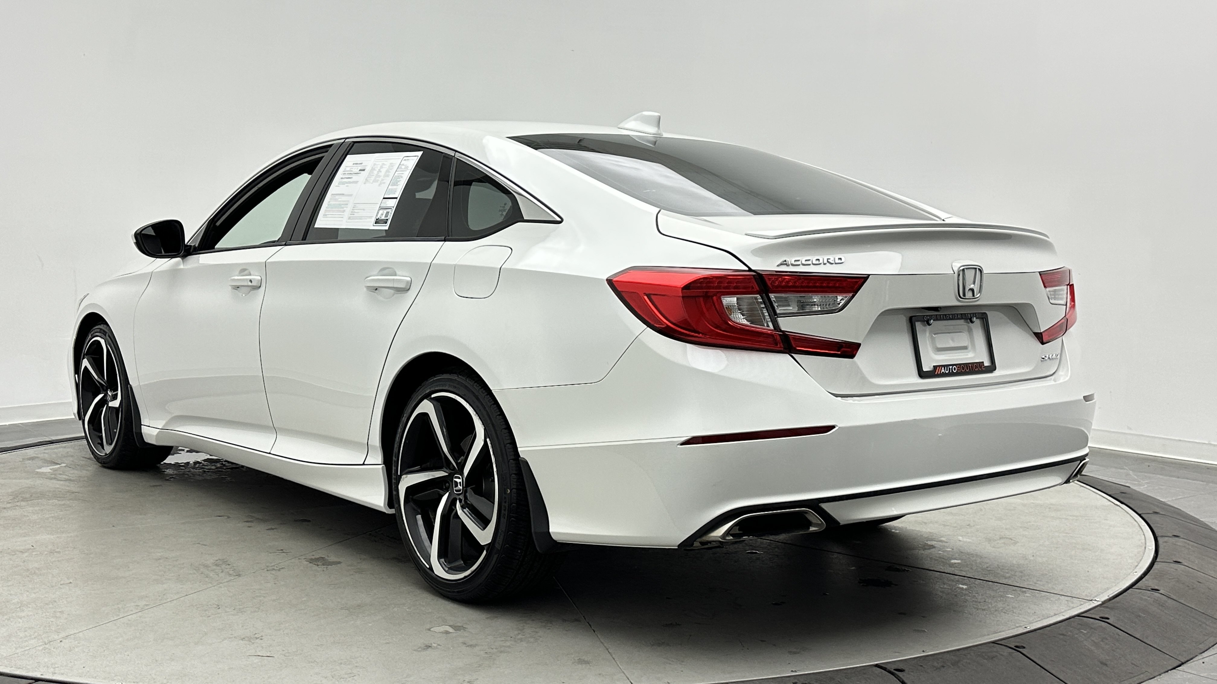 Used 2018 Honda Accord Sport image 4