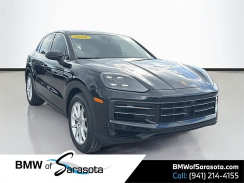 Used 2024 Porsche Cayenne image 1