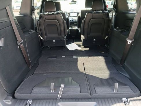 New 2026 Chrysler Voyager LX image 32