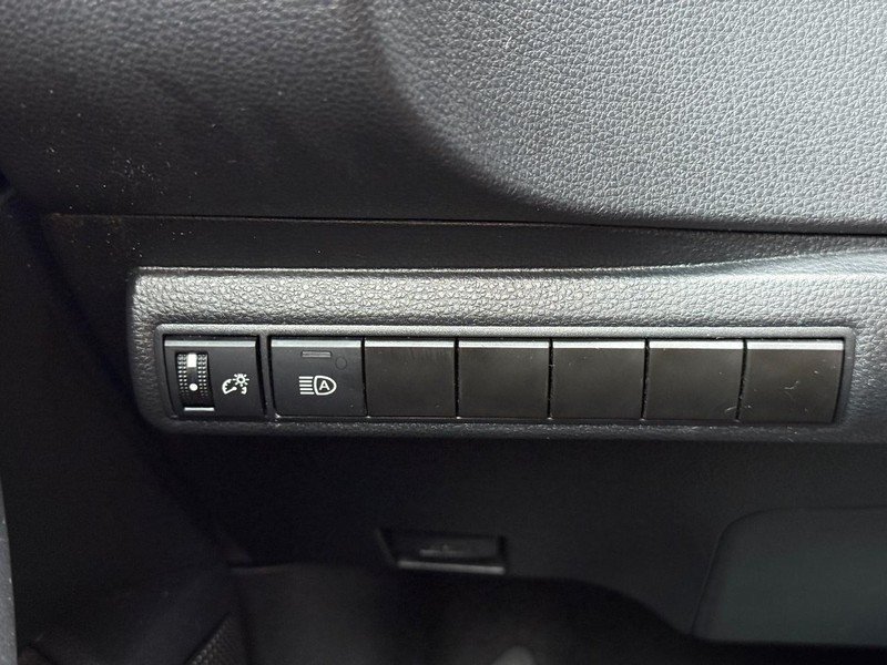 Used 2023 Toyota Corolla LE FWD image 29