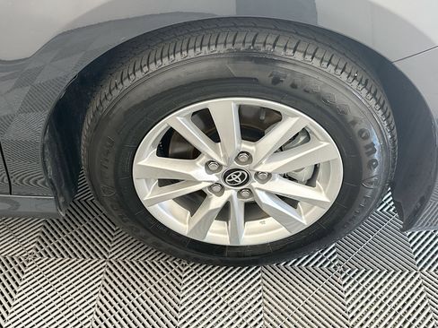 Used 2025 Toyota Camry LE FWD image 11