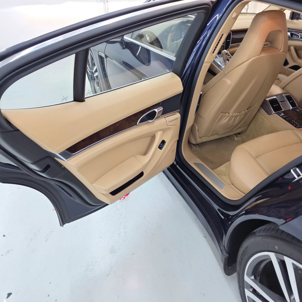 Used 2016 Porsche Panamera 4S AWD/4WD image 32