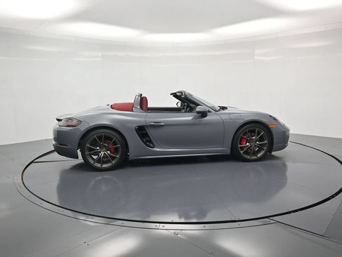 Certified 2024 Porsche 718 Boxster RWD image 41