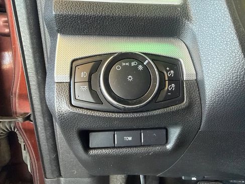 Used 2015 Ford Explorer XLT AWD/4WD image 16
