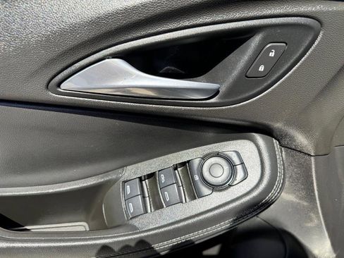 Used 2021 Buick Encore GX Preferred w/ Sport Touring Package image 11