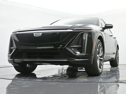 New 2025 Cadillac Lyriq Sport RWD image 15
