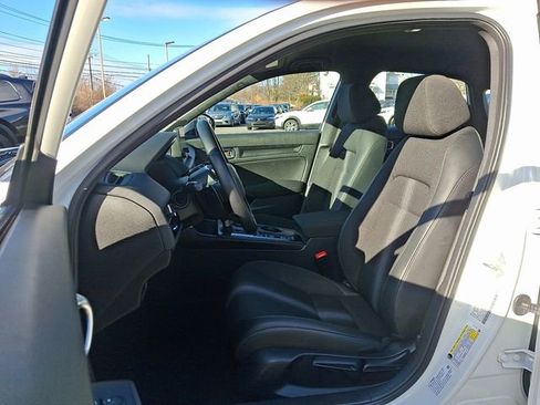 Used 2025 Honda Civic Sport image 13