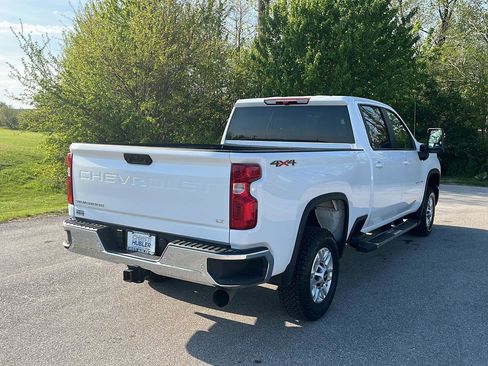Used 2025 Chevrolet Silverado 2500 LT w/ Safety Package AWD/4WD image 5