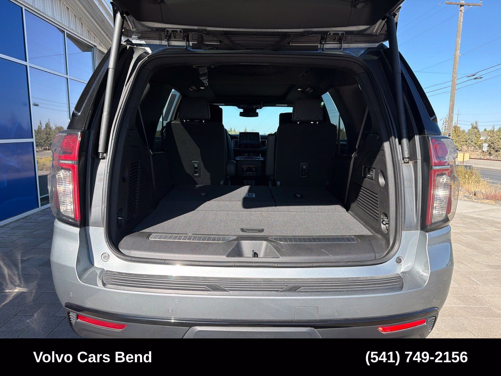 Used 2023 Chevrolet Tahoe Z71 w/ Luxury Package AWD/4WD image 9
