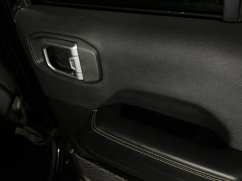 Certified 2025 Jeep Wrangler Sahara image 28