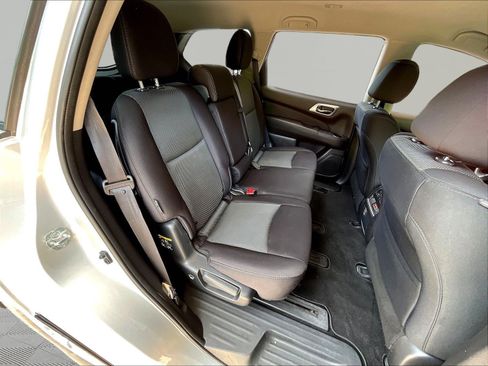 Used 2018 Nissan Pathfinder S AWD/4WD image 25