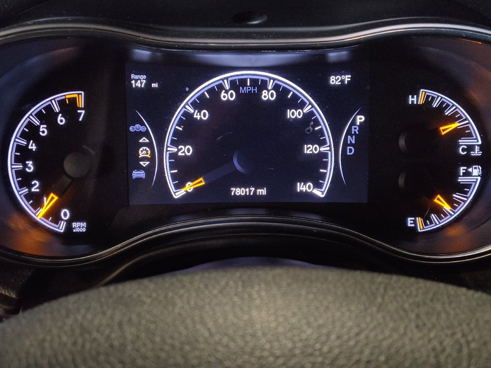 Used 2018 Jeep Grand Cherokee Laredo RWD image 23