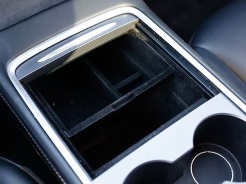 Used 2022 Tesla Model 3 Standard Range image 43