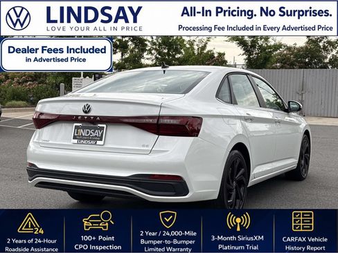 Used 2025 Volkswagen Jetta SE w/ Sunroof Package FWD image 3