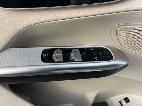 Used 2025 Mercedes-Benz GLC 300 GLC 300 image 19