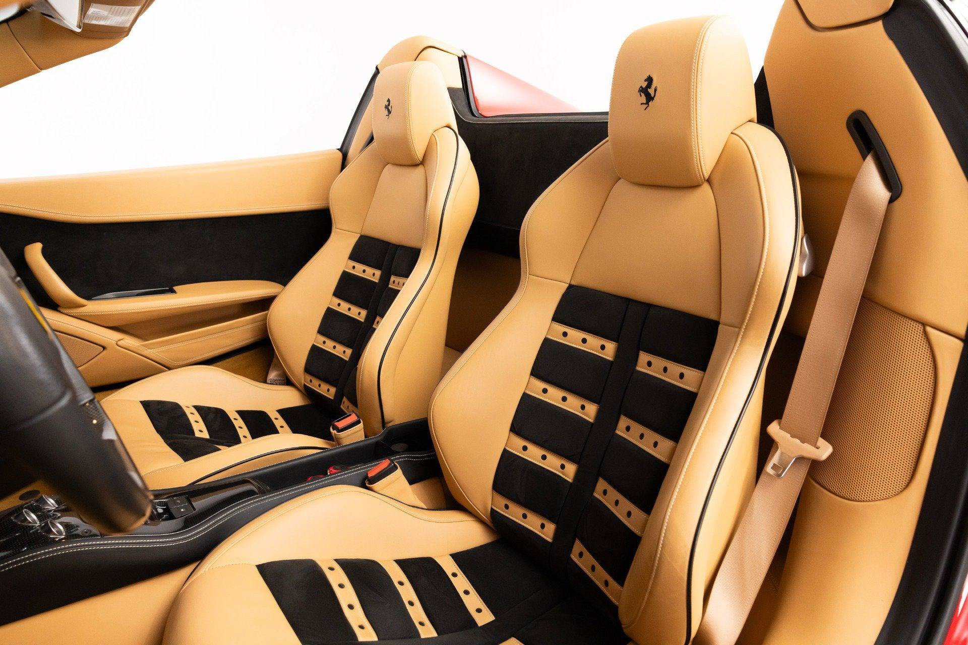 Certified 2013 Ferrari 458 Spider RWD image 3