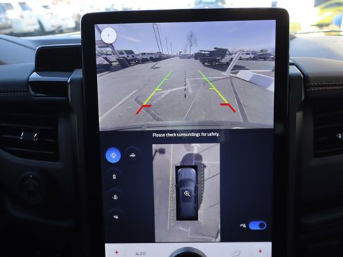 Used 2024 Ford Expedition Platinum image 29