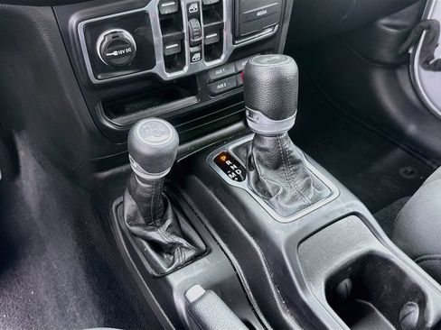 Used 2023 Jeep Wrangler Unlimited w/ Cold Weather Group AWD/4WD image 18