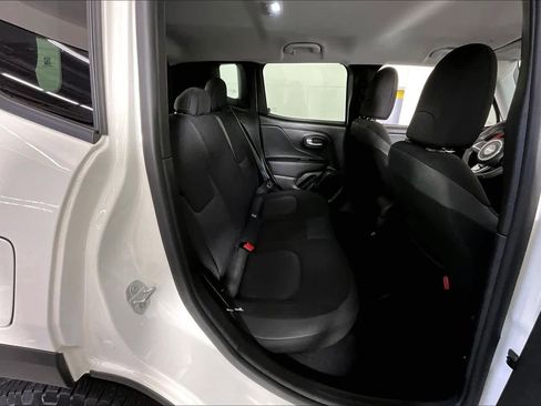 Used 2023 Jeep Renegade Trailhawk image 18